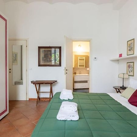 Colosseum Charming Apartment Roma Ngoại thất bức ảnh