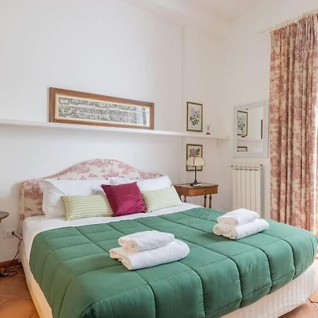 Colosseum Charming Apartment Roma Ngoại thất bức ảnh