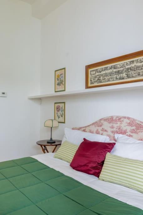Colosseum Charming Apartment Roma Ngoại thất bức ảnh