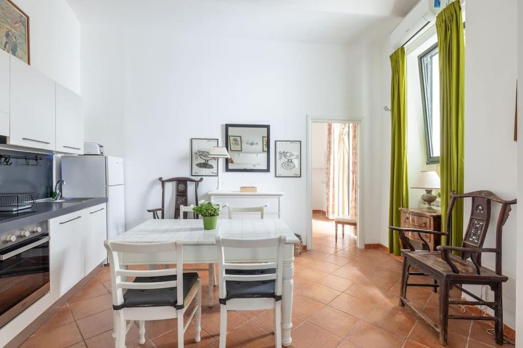 Colosseum Charming Apartment Roma Ngoại thất bức ảnh