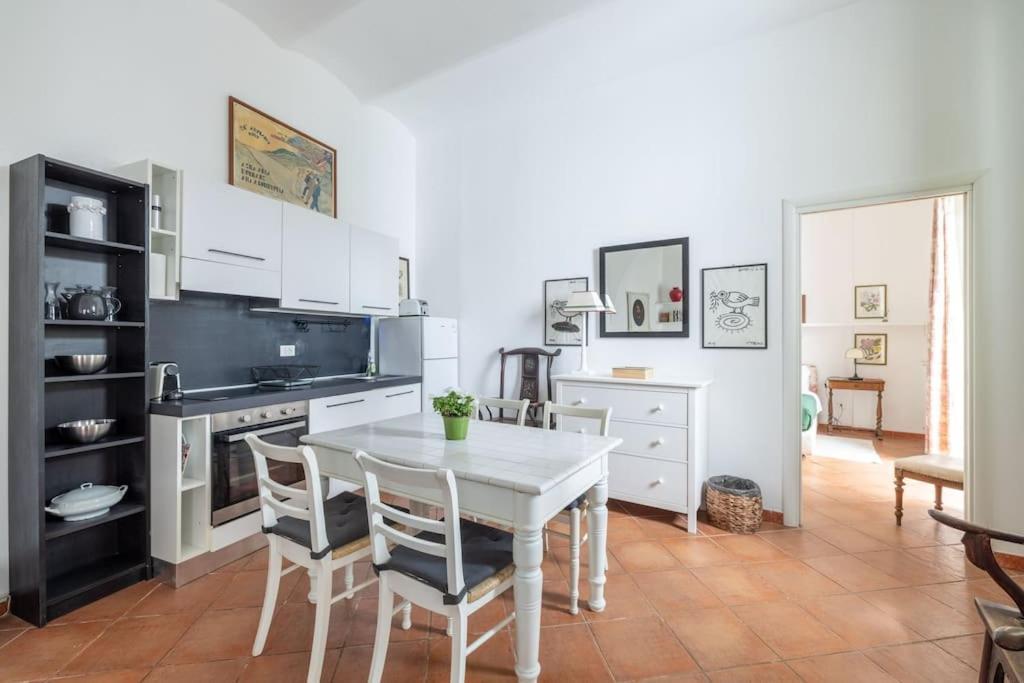 Colosseum Charming Apartment Roma Ngoại thất bức ảnh