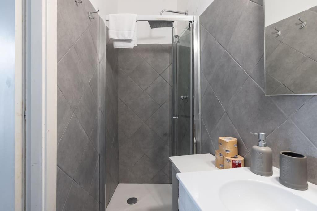 Colosseum Charming Apartment Roma Ngoại thất bức ảnh
