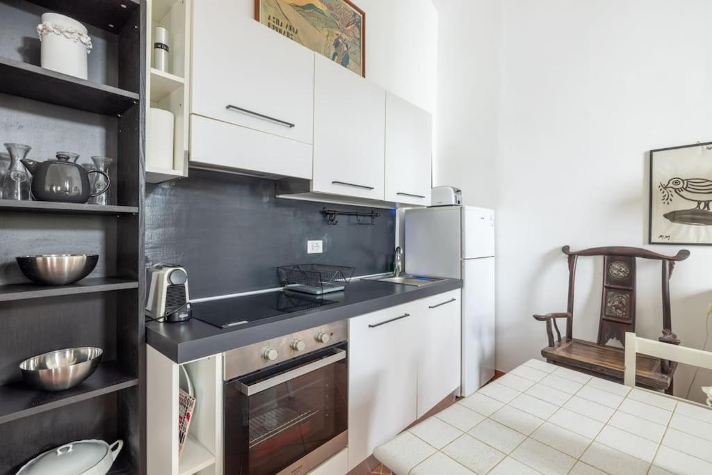 Colosseum Charming Apartment Roma Ngoại thất bức ảnh