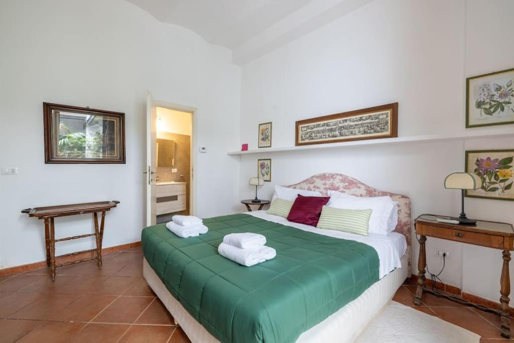 Colosseum Charming Apartment Roma Ngoại thất bức ảnh