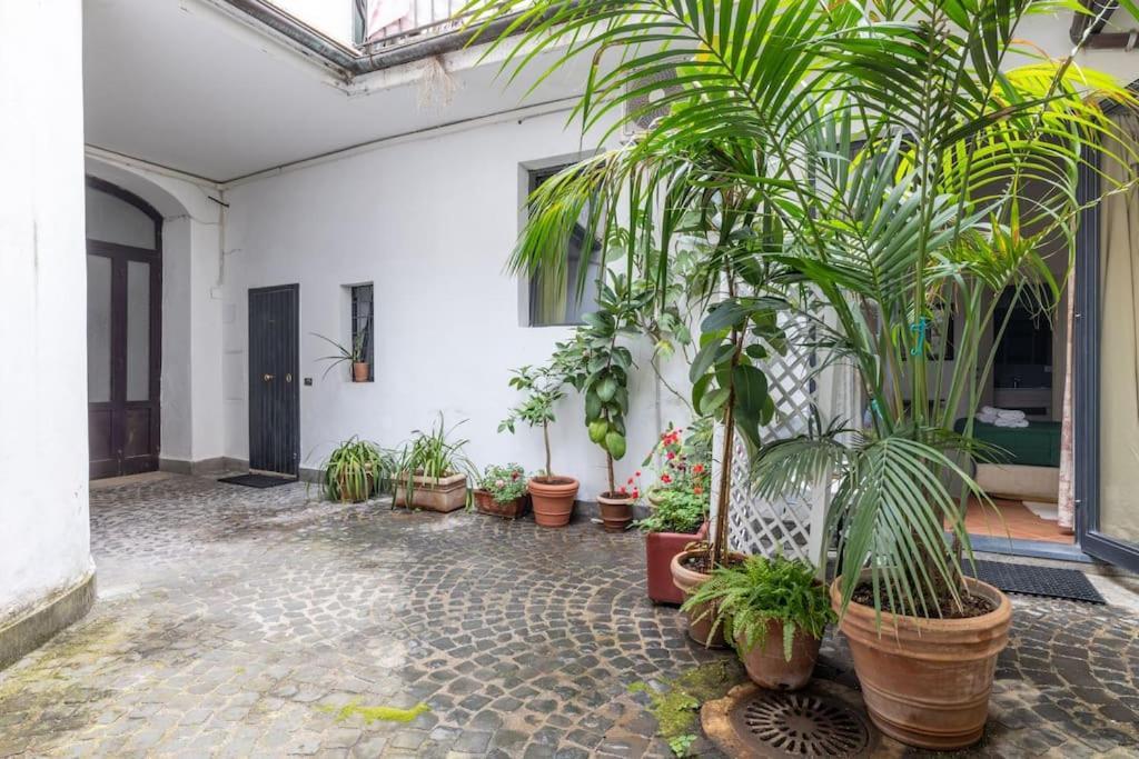 Colosseum Charming Apartment Roma Ngoại thất bức ảnh